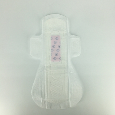 青い中心否定的なイオン破片はナノの銀製磁気イオン生理用ナプキンにパッドを入れる