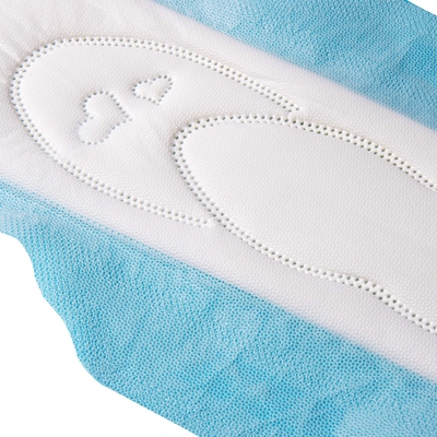 余分な物によっては生理用ナプキンを身に着けている有機性衛生パッド250mmの乾燥の女性が飛ぶ