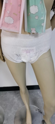 Menstrualパッドによっては女性のための月例期間の生理用ナプキンのパッドが喘ぐ