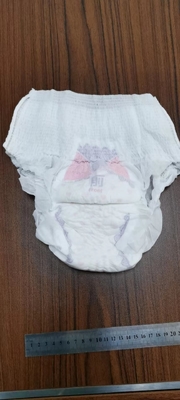 Menstrualパッドによっては女性のための月例期間の生理用ナプキンのパッドが喘ぐ